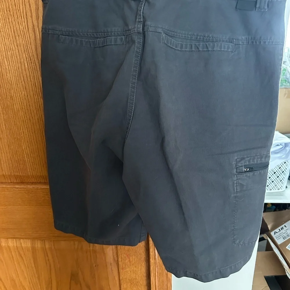 The North Face Men's Dark Gray Cargo Shorts